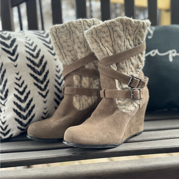 Steve Madden “Alpine” Wedge Boot - Picture 1 of 7